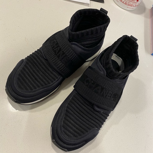 Chanel sneakers - Picture 1 of 5